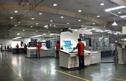 Компания по послепечатной отделке---заводские сцены-5